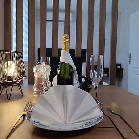 Studio Apartman Free Parking Rubikon Belgrad Exterior foto